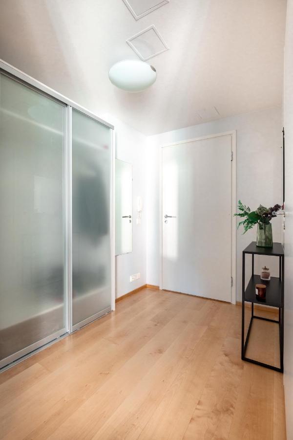 2Ndhomes Stylish 1Br Home With Balcony And Sauna In Kamppi Center Helsinki Extérieur photo